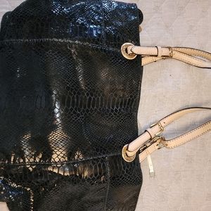 MICHAEL KORS BLACK SNAKESKIN PRINT BAG